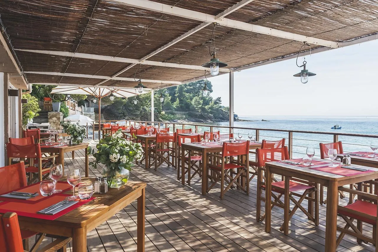 Hotel Le Bailli De Suffren Le Le Rayol-Canadel-sur-Mer 4*,