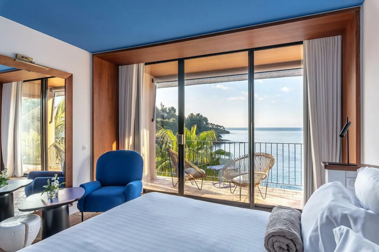 Hotel Le Bailli De Suffren Le Le Rayol-Canadel-sur-Mer 4*,