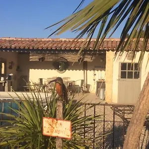 Dans Mas Provencal Apartment